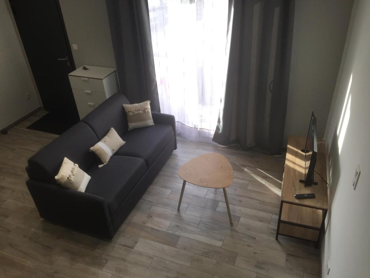 Studio Meuble Du Bourg Puymiclan Dış mekan fotoğraf