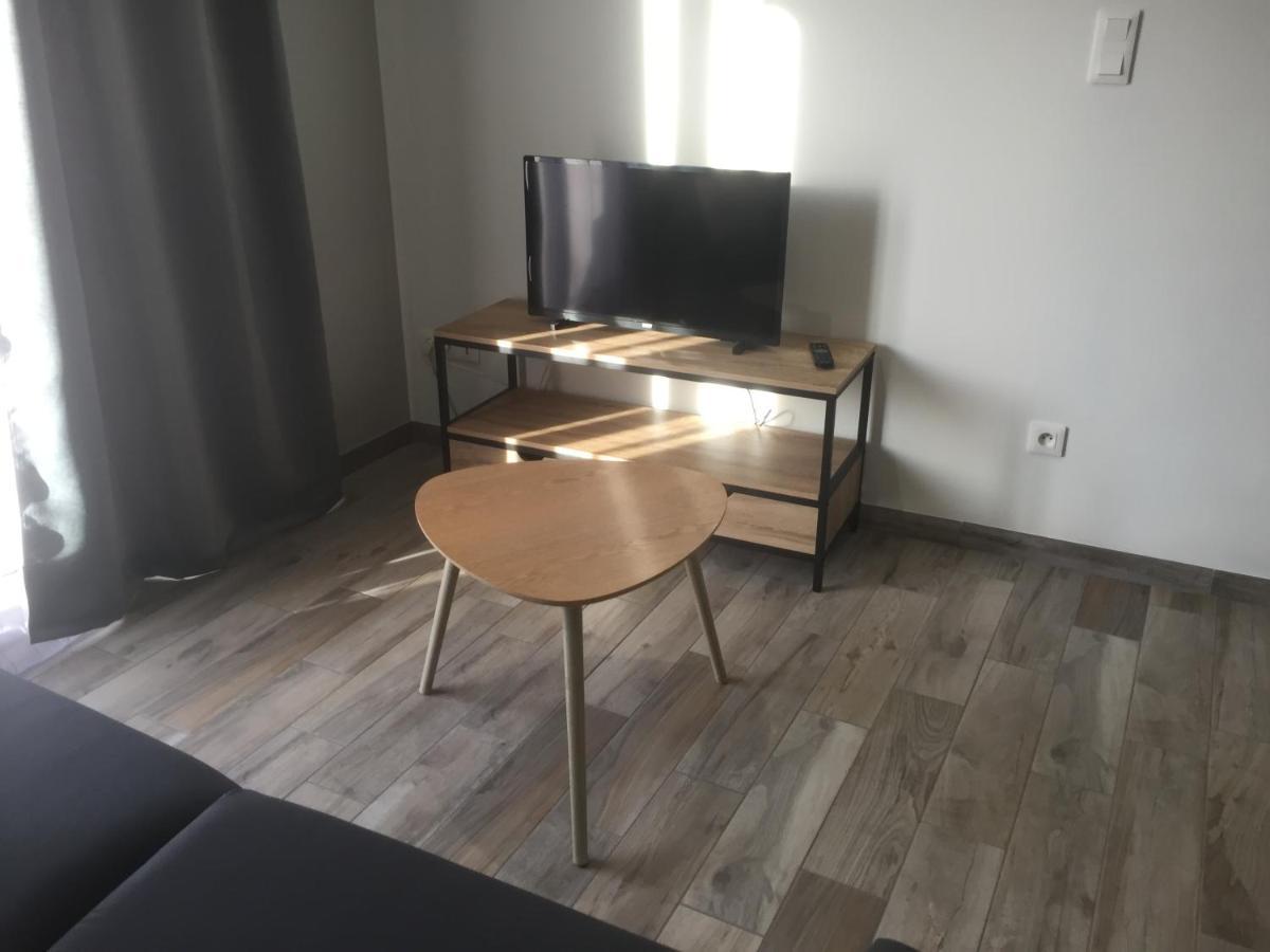 Studio Meuble Du Bourg Puymiclan Dış mekan fotoğraf