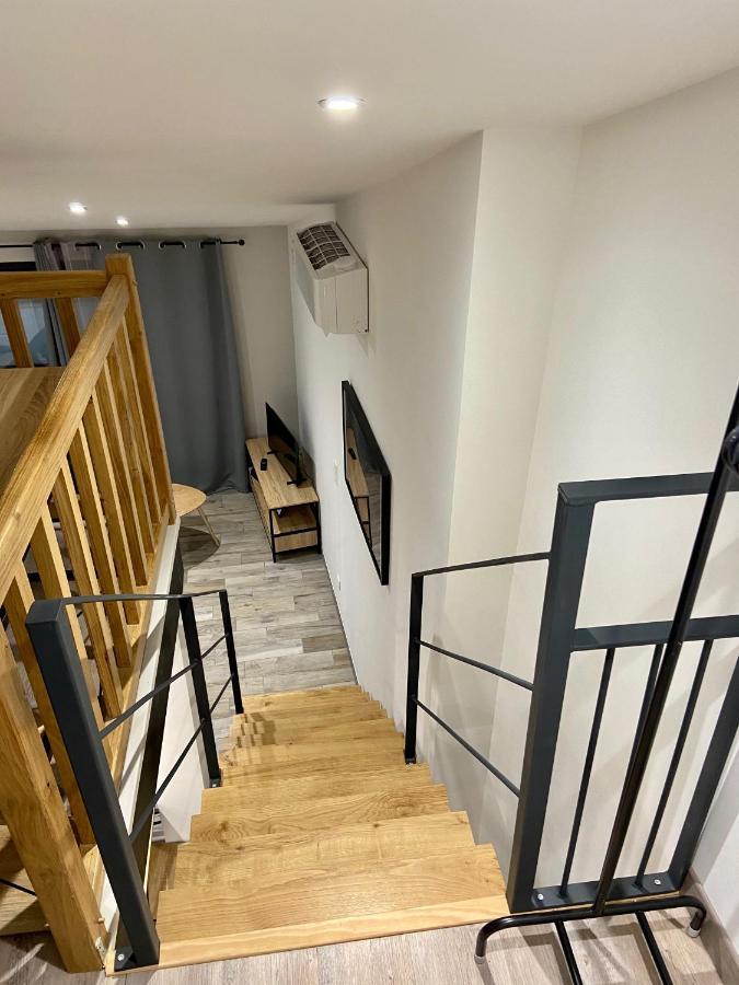 Studio Meuble Du Bourg Puymiclan Dış mekan fotoğraf